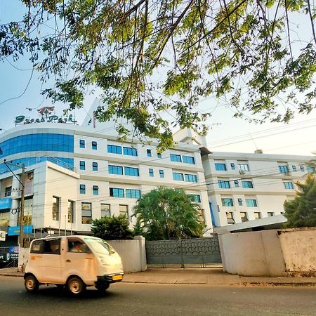 Green Park Residency Kannur Bagian luar foto