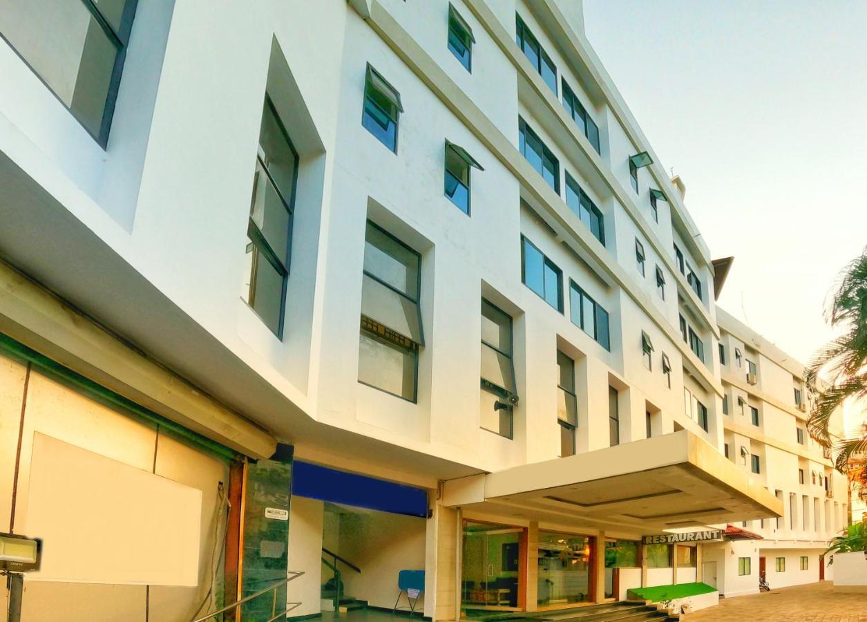 Green Park Residency Kannur Bagian luar foto